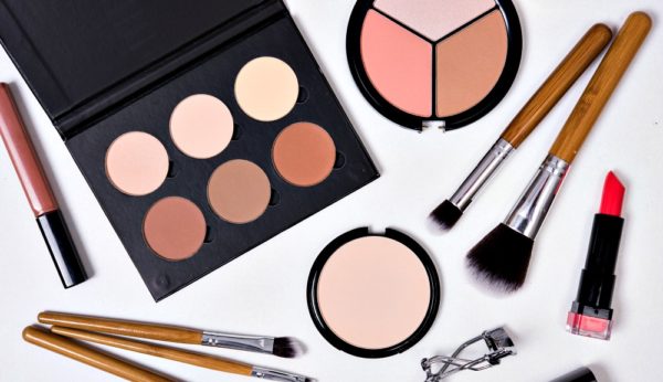 Makeup basics every woman should know to look good every day!
